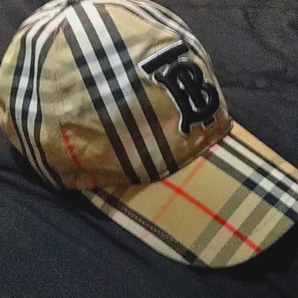 Burberry hat